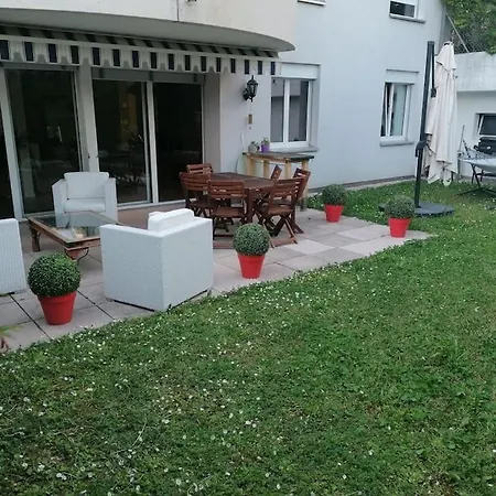 Διαμέρισμα Familial Proche Du *